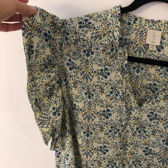 Anthropologie Joie flutter sleeve floral top - Picture 5 of 10